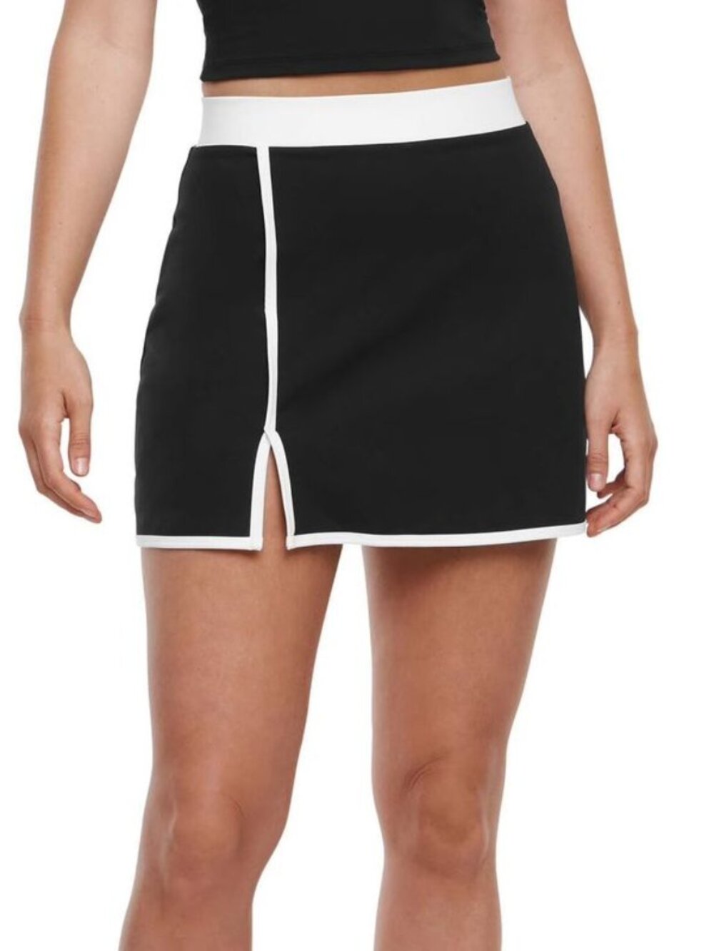 GapFit Women's Side Seam Skort Size Medium - Black New With Tags